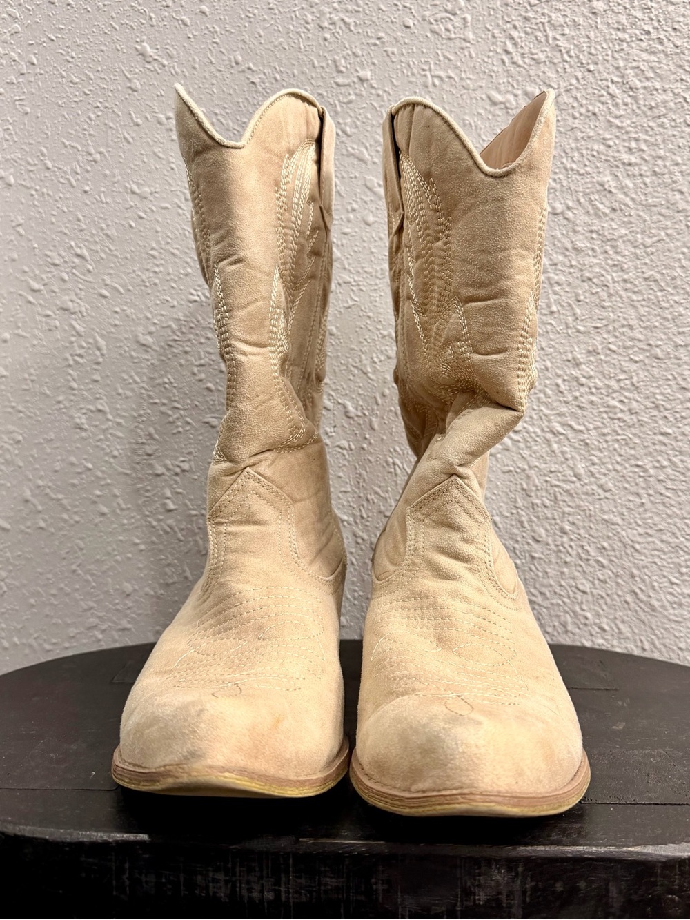 Women’s Coconut by Matisse Goucho Boot - Cream (size 8.5)
